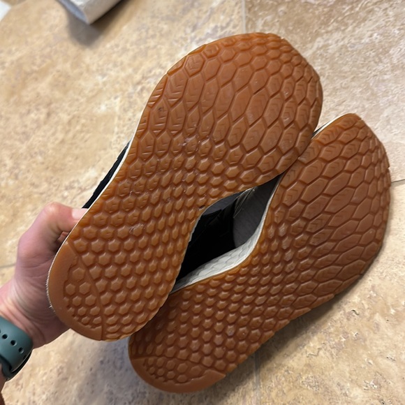 New Balance Fresh Foam zante grey sweatshirt and black size 4 or women’s 5.5 - Picture 5 of 6